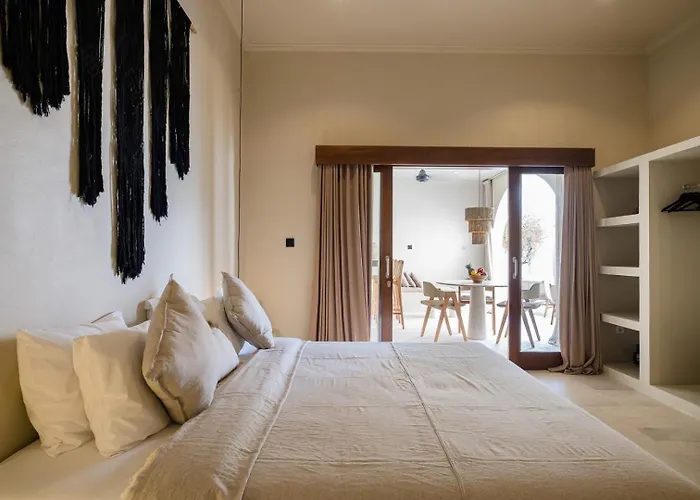 3br Luxury + Gym, Sauna And Wellness Free Villa Canggu